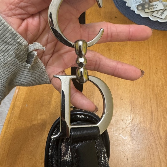 AUTHENTIC CHRISTIAN DIOR
Saddle Bag, medium, Oblique Jacquard. - Picture 9 of 9